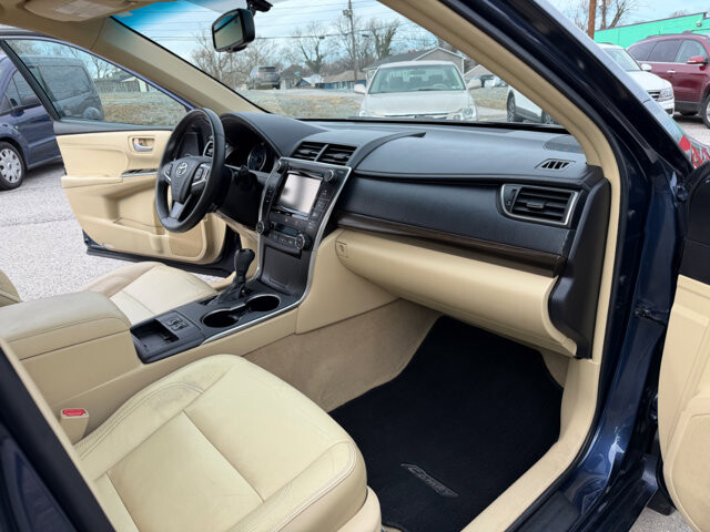 2016 Toyota Camry in Baltimore, MD 21225 - 18093883 10