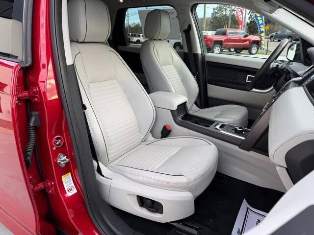 2019 Land Rover Discovery Sport in Knoxville, TN 37920 - 18093884 16