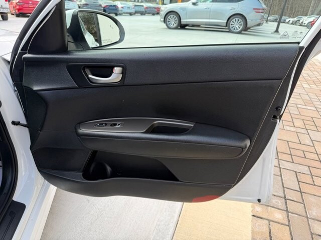 2020 Kia Optima in Knoxville, TN 37920 - 18093885 10