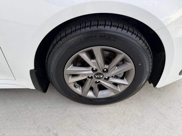 2020 Kia Optima in Knoxville, TN 37920 - 18093885 27