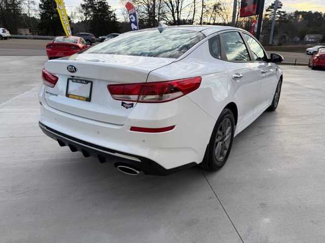 2020 Kia Optima in Knoxville, TN 37920 - 18093885 4