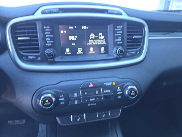 2018 Kia Sorento in Knoxville, TN 37912 - 18093893 9