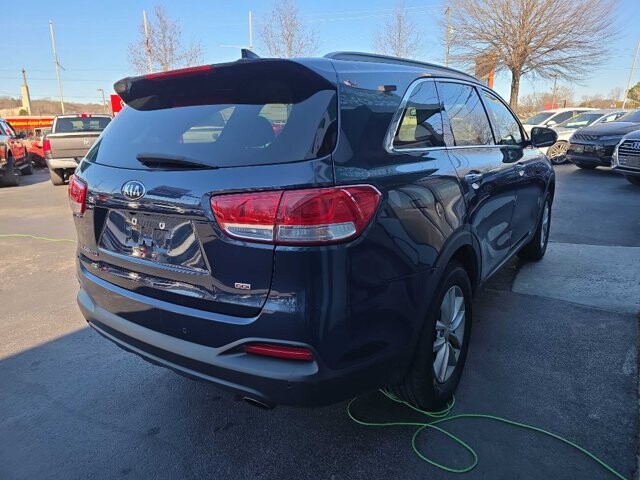 2018 Kia Sorento in Knoxville, TN 37912 - 18093893 5