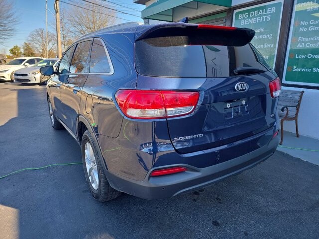 2018 Kia Sorento in Knoxville, TN 37912 - 18093893 4