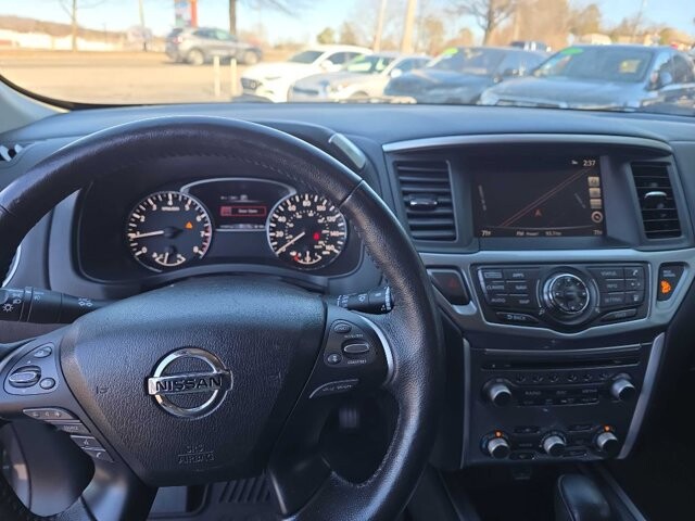 2019 Nissan Pathfinder in Knoxville, TN 37912 - 18093894 8