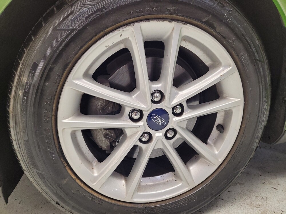 2018 Ford Focus in Downey, CA 90241 - 18093900 31