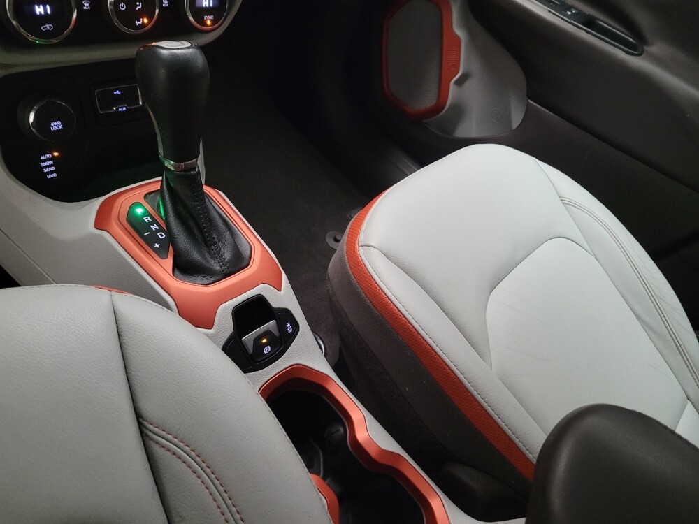 2015 Jeep Renegade in Montclair, CA 91763 - 18093901 26