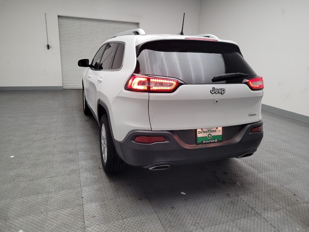 2018 Jeep Cherokee in Downey, CA 90241 - 18093907 6