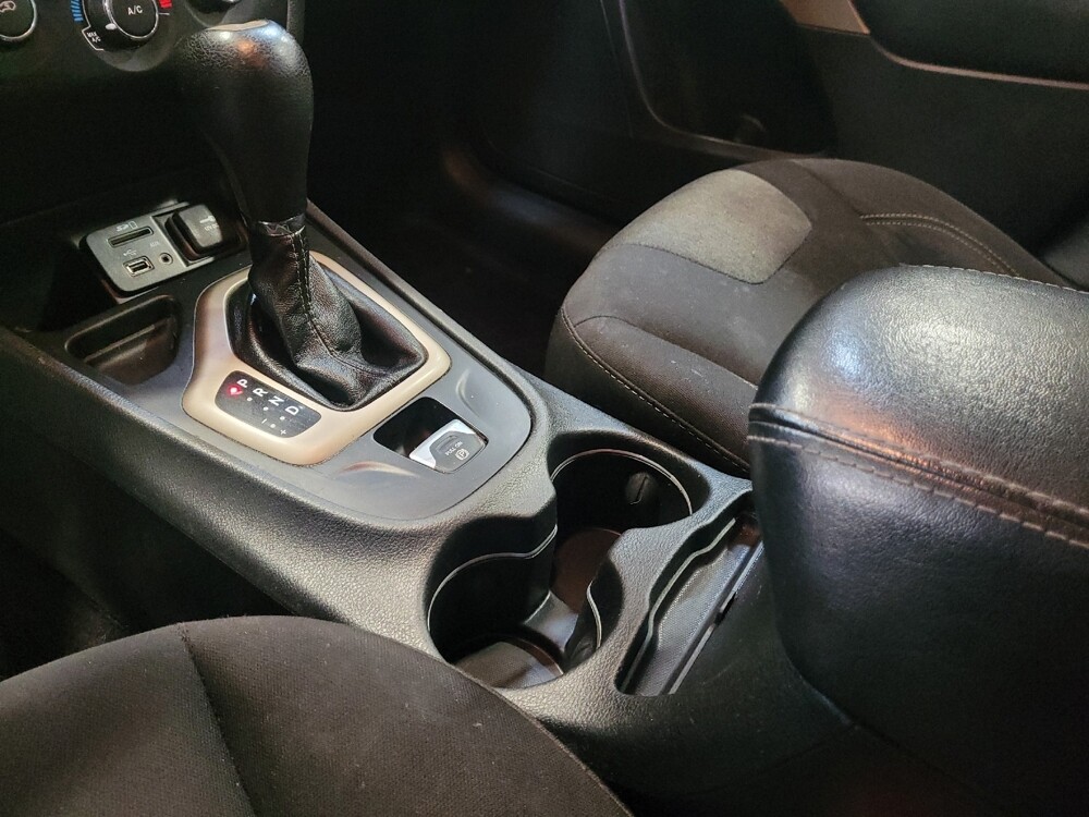 2018 Jeep Cherokee in Downey, CA 90241 - 18093907 26