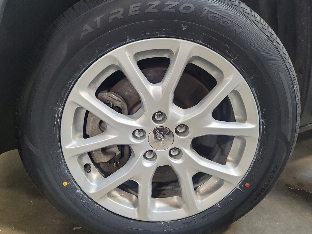 2018 Jeep Cherokee in Downey, CA 90241 - 18093907 31