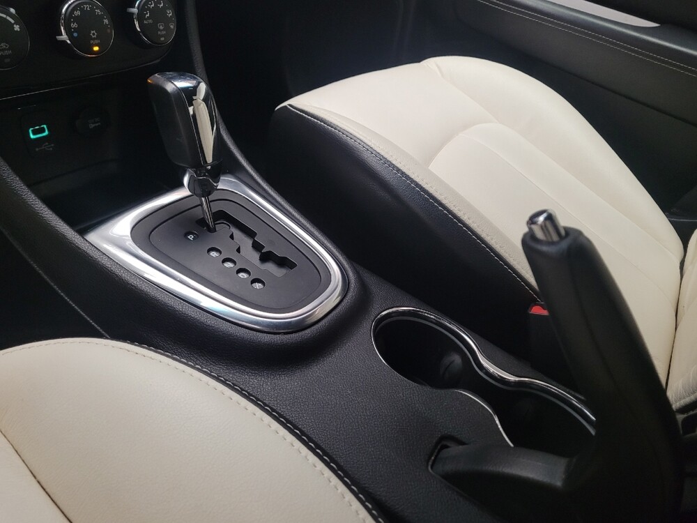 2014 Chrysler 200 in Downey, CA 90241 - 18093920 26