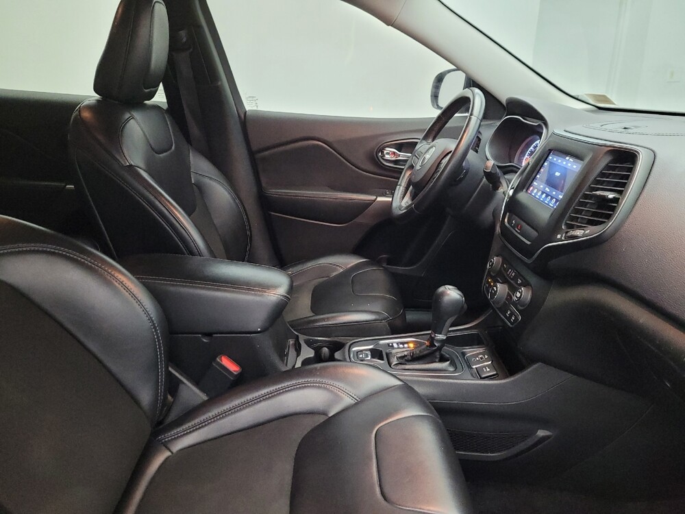 2019 Jeep Cherokee in Mesa, AZ 85210 - 18093970 21