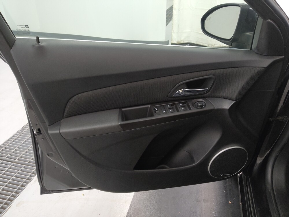 2016 Chevrolet Cruze in St. Louis, MO 63125 - 18093972 27