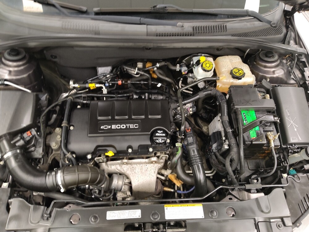 2016 Chevrolet Cruze in St. Louis, MO 63125 - 18093972 30