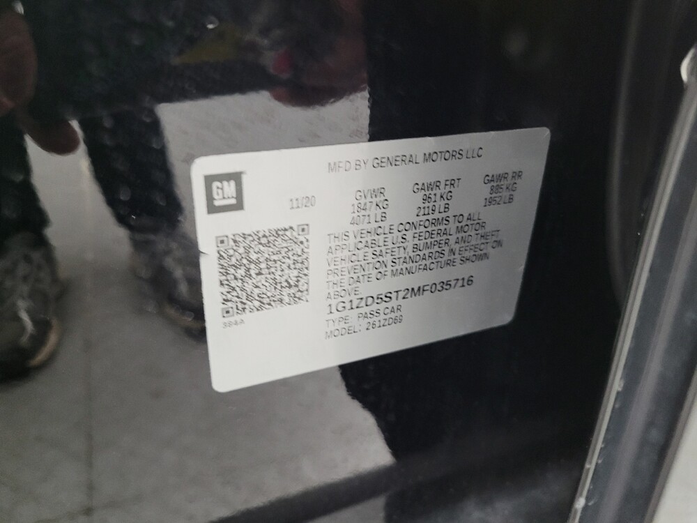 2021 Chevrolet Malibu in Cincinnati, OH 45255 - 18093978 33