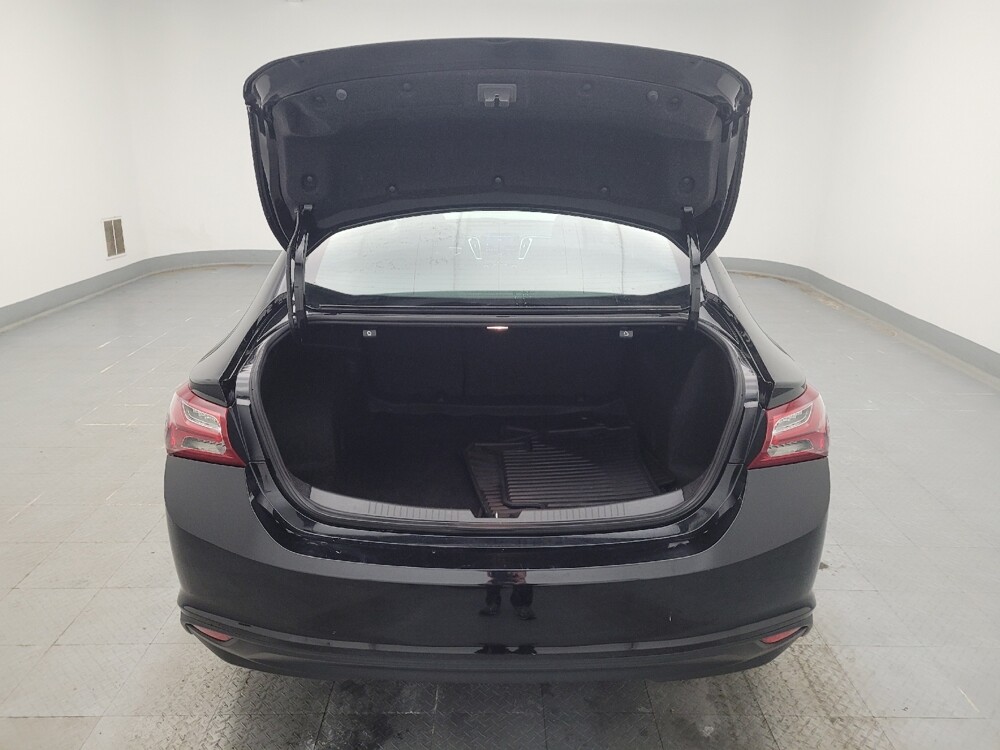 2021 Chevrolet Malibu in Cincinnati, OH 45255 - 18093978 29