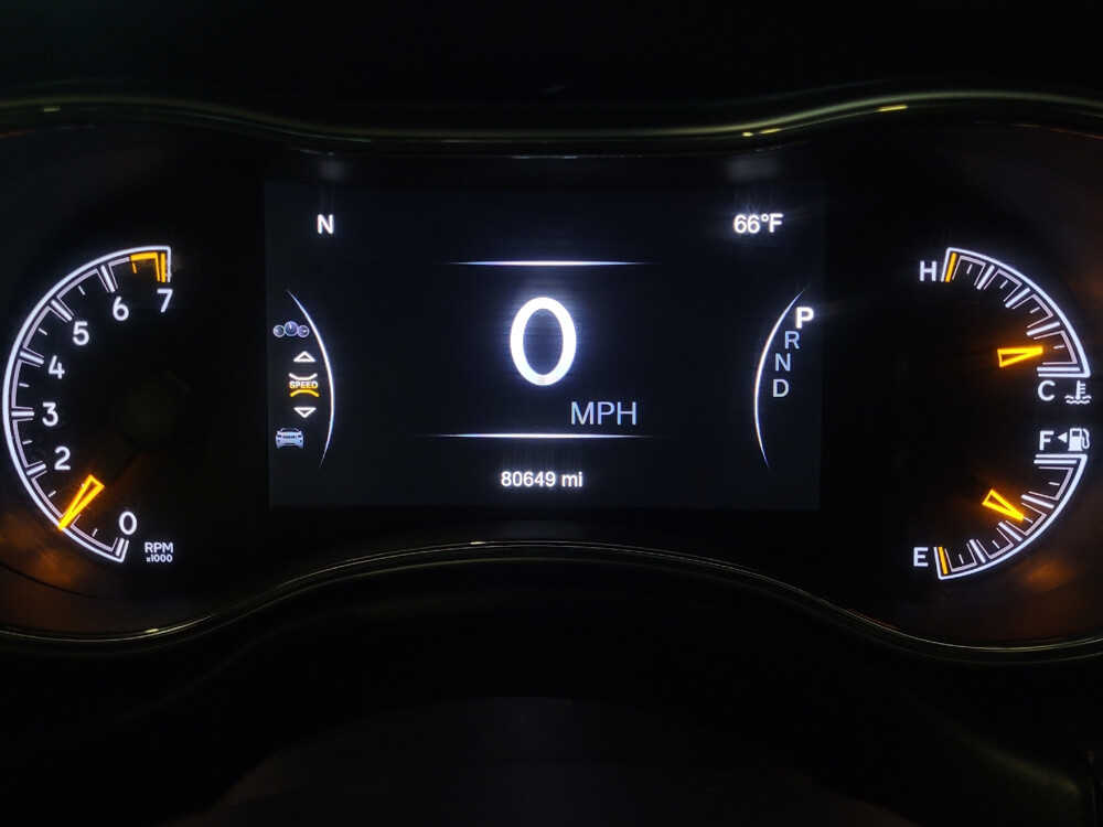 2018 Jeep Grand Cherokee in Hialeah, FL 33014 - 18093982 23