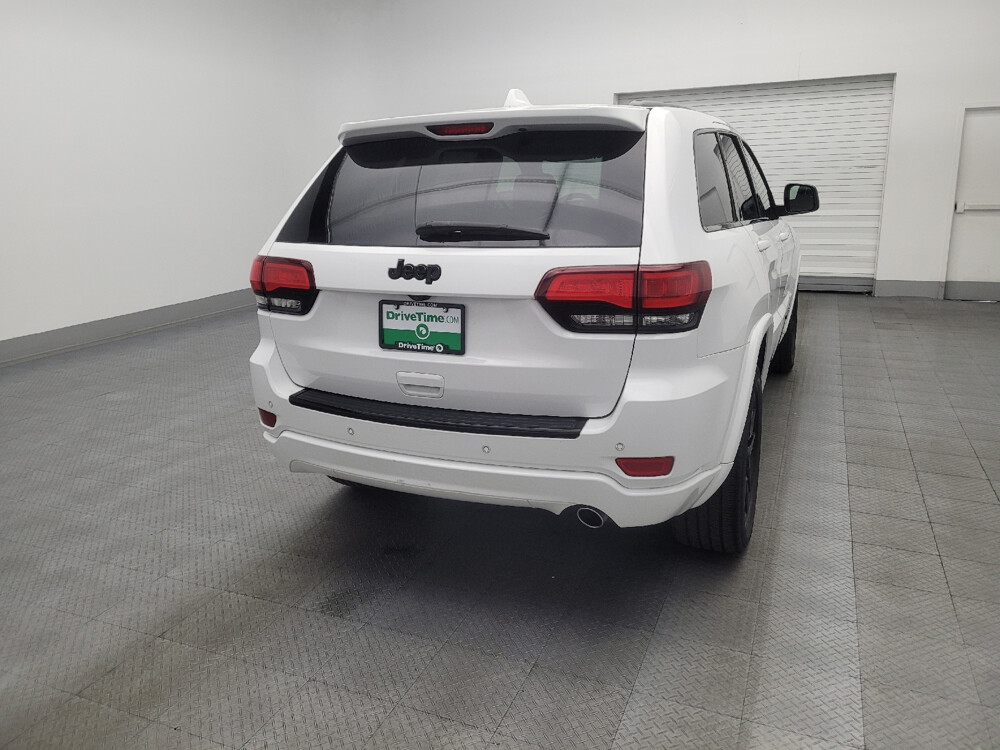 2018 Jeep Grand Cherokee in Hialeah, FL 33014 - 18093982 7