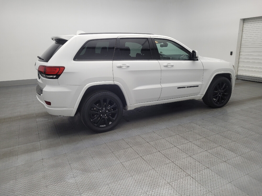 2018 Jeep Grand Cherokee in Hialeah, FL 33014 - 18093982 10