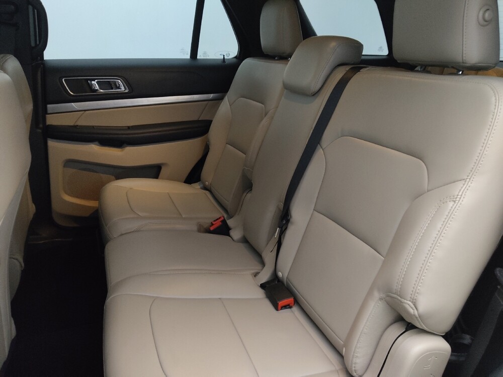 2019 Ford Explorer in Orlando, FL 32808 - 18093991 18