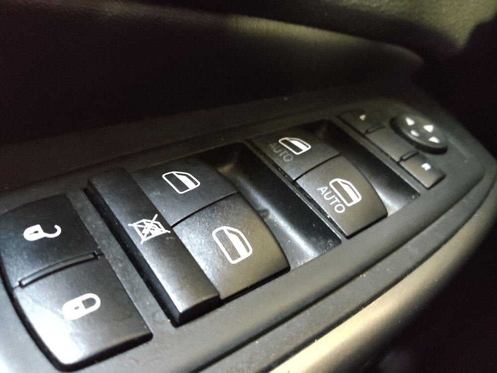 2020 Jeep Cherokee in Raleigh, NC 27604 - 18093998 27