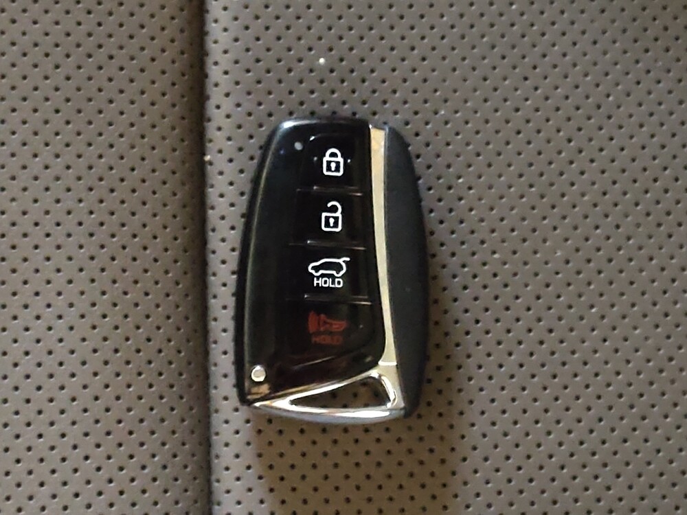 2017 Hyundai Santa Fe in Fayetteville, NC 28304 - 18094002 32