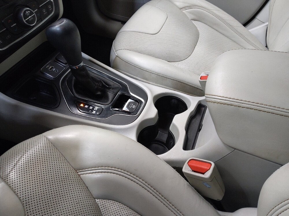 2019 Jeep Cherokee in Winston-Salem, NC 27103 - 18094010 26