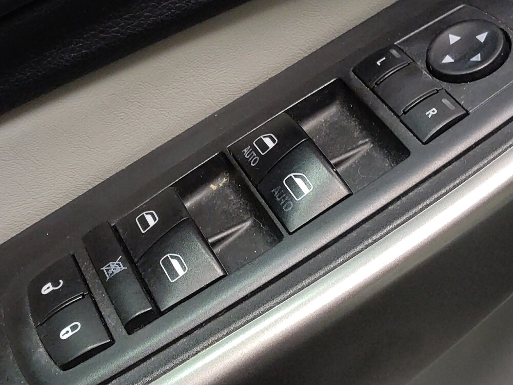 2019 Jeep Cherokee in Winston-Salem, NC 27103 - 18094010 27