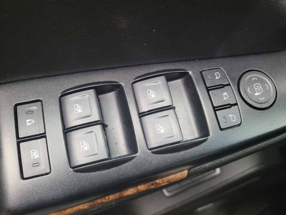 2018 Chevrolet Suburban in Antioch, TN 37013 - 18094019 27