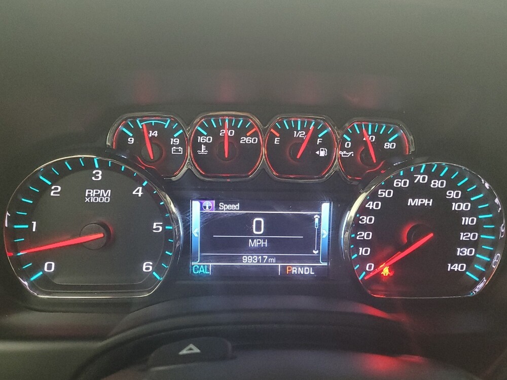 2018 Chevrolet Suburban in Antioch, TN 37013 - 18094019 23