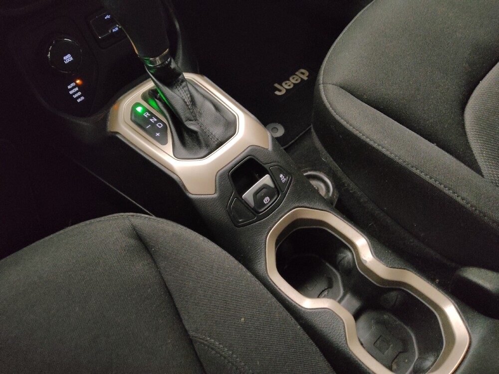 2016 Jeep Renegade in St. Louis, MO 63136 - 18094029 26