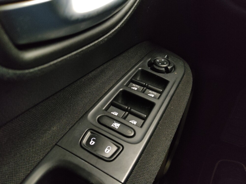 2016 Jeep Renegade in St. Louis, MO 63136 - 18094029 27