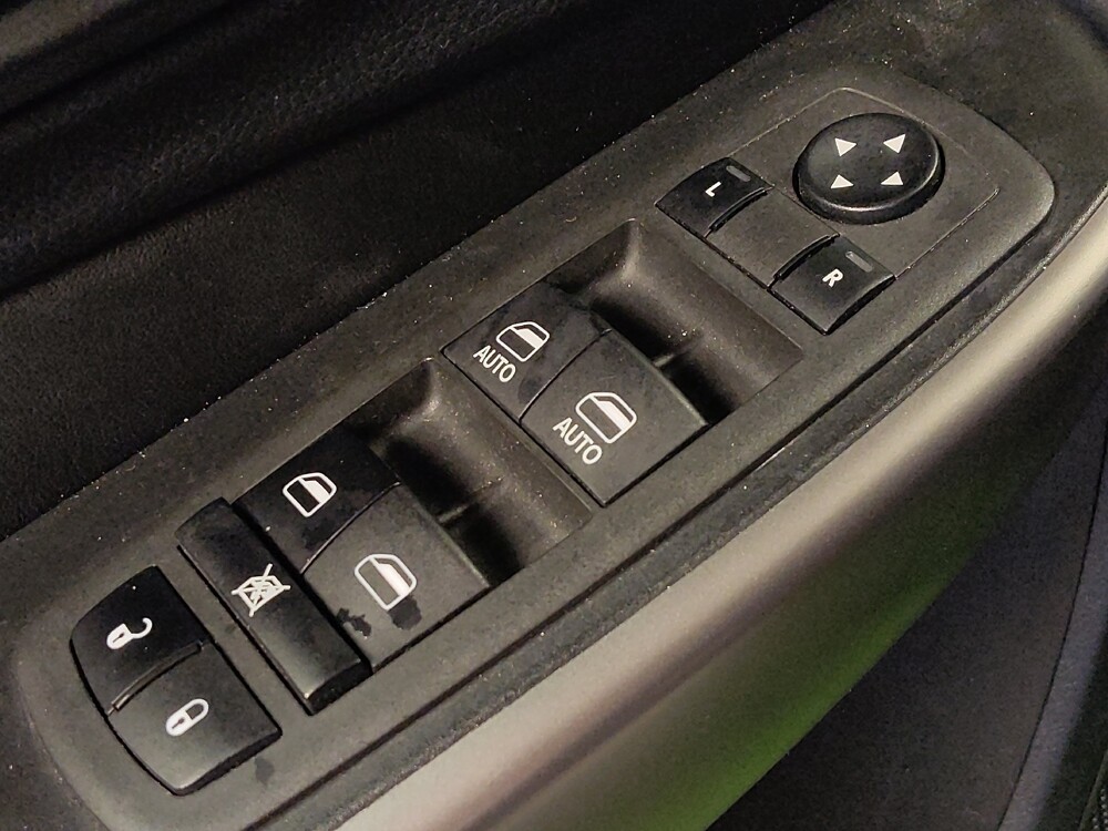 2022 Jeep Cherokee in Houston, TX 77034 - 18094033 27