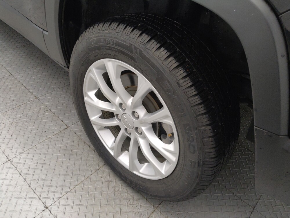 2022 Jeep Cherokee in Houston, TX 77034 - 18094033 31