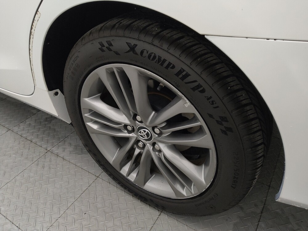2015 Toyota Camry in Houston, TX 77060 - 18094034 31