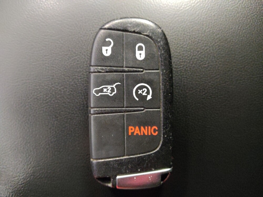 2017 Jeep Grand Cherokee in Baton Rouge, LA 70816 - 18094035 32