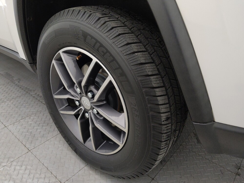 2017 Jeep Grand Cherokee in Baton Rouge, LA 70816 - 18094035 31