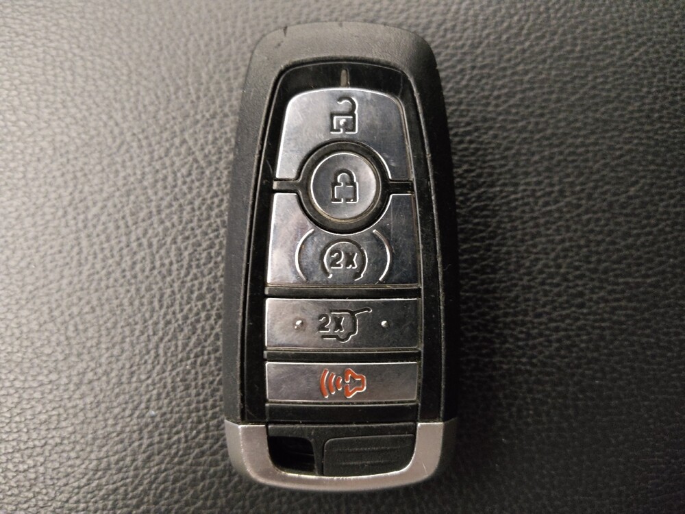 2019 Ford Explorer in Live Oak, TX 78233 - 18094036 32