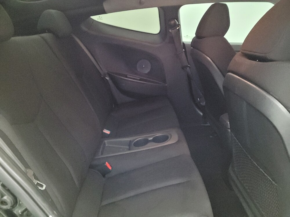 2017 Hyundai Veloster in Toledo, OH 43617 - 18094046 19