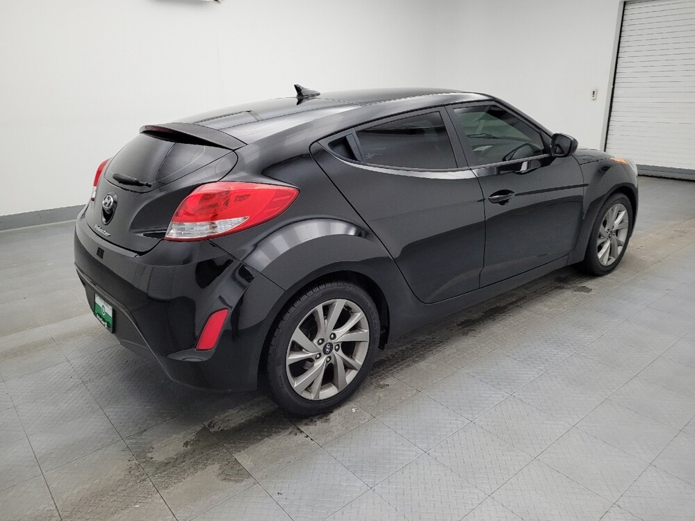 2017 Hyundai Veloster in Toledo, OH 43617 - 18094046 10