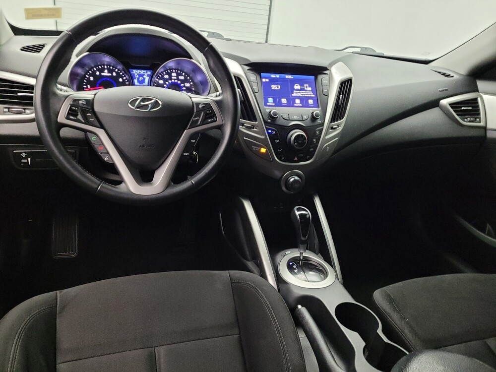 2017 Hyundai Veloster in Toledo, OH 43617 - 18094046 22