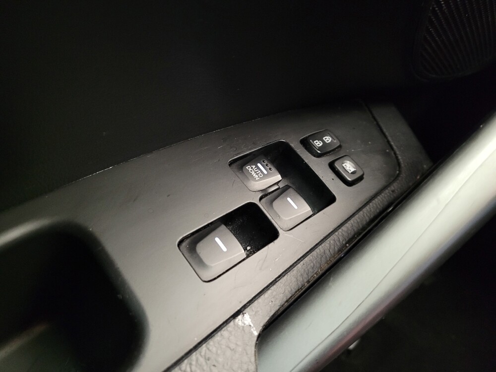 2017 Hyundai Veloster in Toledo, OH 43617 - 18094046 27