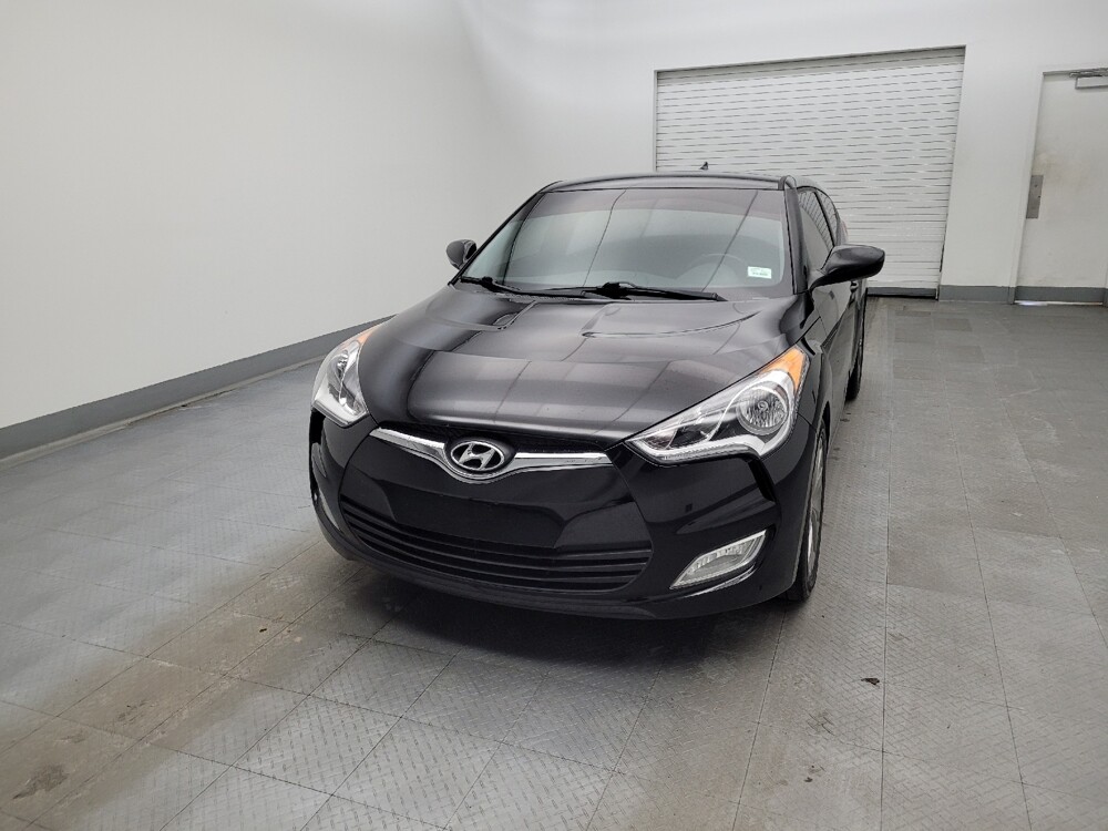 2017 Hyundai Veloster in Toledo, OH 43617 - 18094046 15