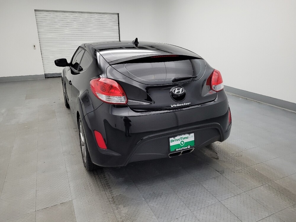 2017 Hyundai Veloster in Toledo, OH 43617 - 18094046 6