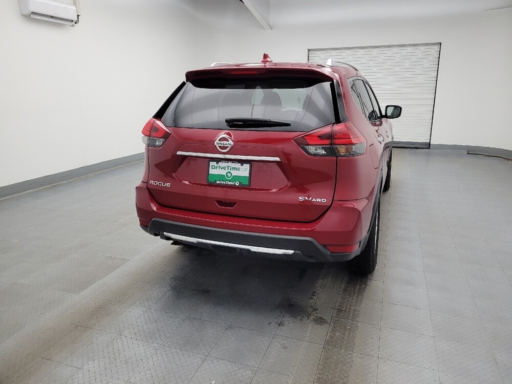 2017 Nissan Rogue in Cincinnati, OH 45255 - 18094047 7
