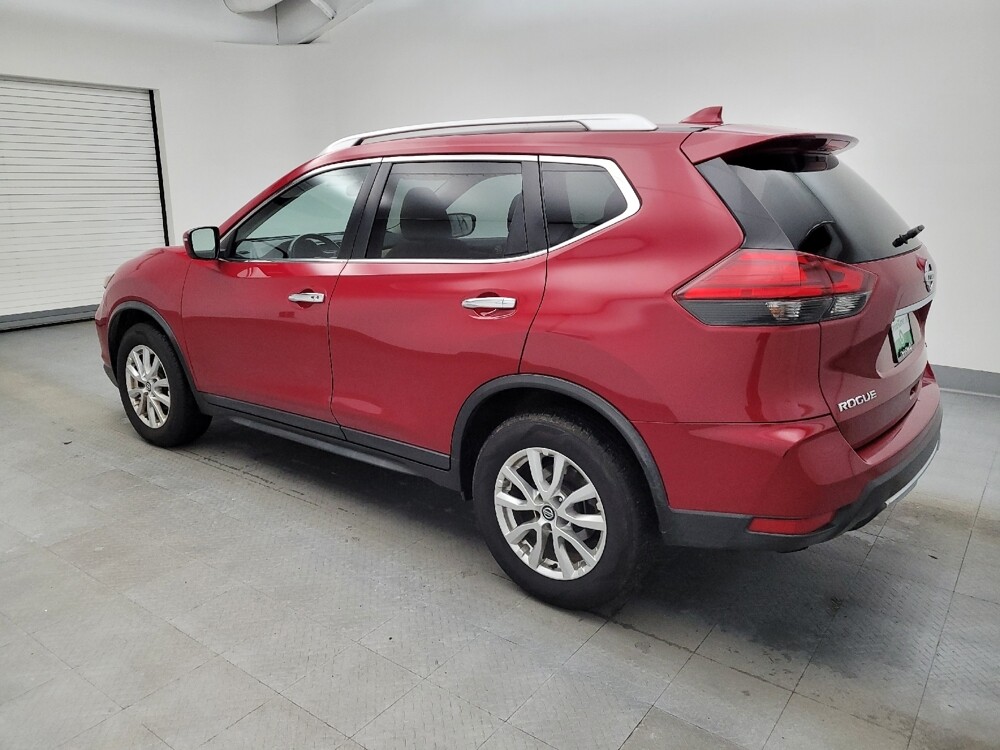 2017 Nissan Rogue in Cincinnati, OH 45255 - 18094047 3