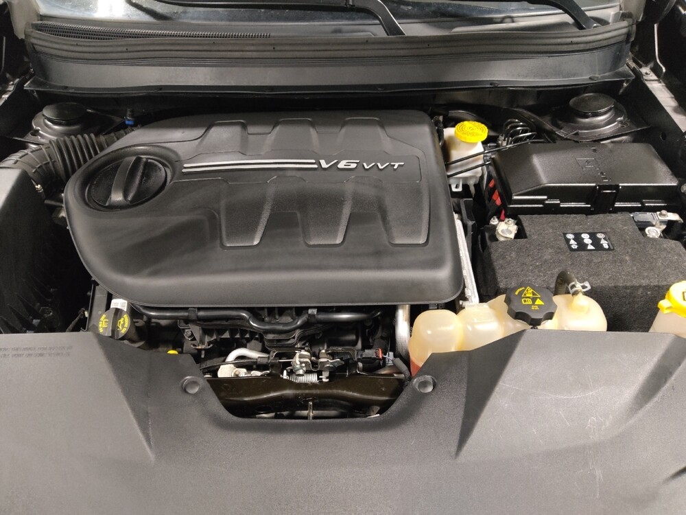 2019 Jeep Cherokee in Columbus, OH 43231 - 18094049 30