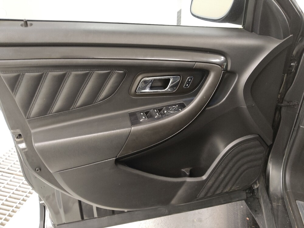 2017 Ford Taurus in St. Louis, MO 63125 - 18094051 27