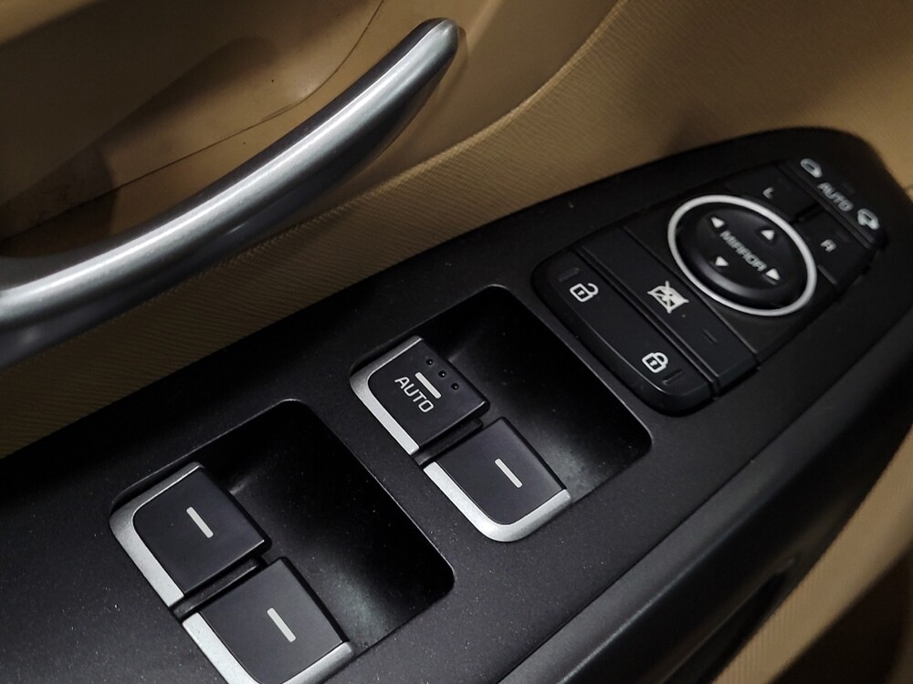 2015 Kia Sedona in Temple Hills, MD 20746 - 18094056 27