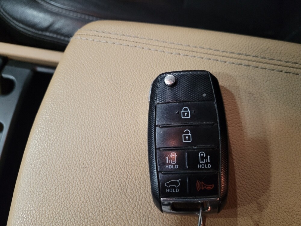 2015 Kia Sedona in Temple Hills, MD 20746 - 18094056 32